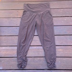 Pact maternity draped jogger, size Small